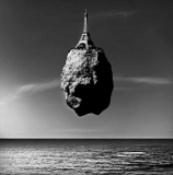 Giuseppe Lo Schiavo Levitation Tour Eiffel 2011.jpg